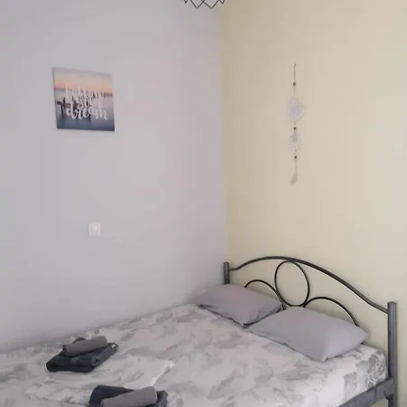 Kristalli Appartement *